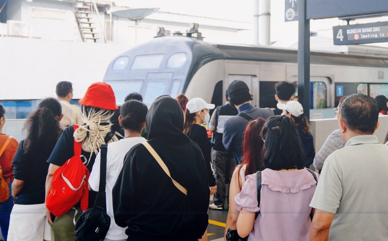 Momen Spesial! Transjakarta, MRT dan LRT Jakarta Gratis Sepanjang Hari Ini